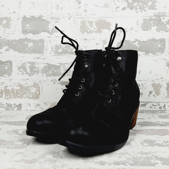 New Bella Vita Sarina Womens Black Block Heel Wide Lace Up Booties H174 - Picture 2 of 11